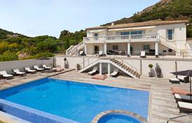 Villa – Sainte-Maxime, Côte d'Azur, Frankreich. 10 600 €  pro Woche