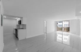 2-zimmer appartements in eigentumswohnungen 126 m² in Miami Beach, Vereinigte Staaten. $700 000