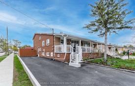 7-zimmer stadthaus in North York, Kanada. C$1 500 000