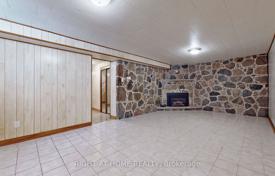 11-zimmer haus in der stadt in North York, Kanada. C$1 877 000