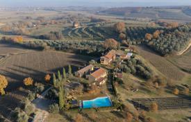 15-zimmer landgut 1049 m² in Montepulciano, Italien. 980 000 €