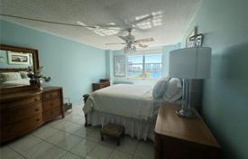 Eigentumswohnung – Sunny Isles Beach, Florida, Vereinigte Staaten. $320 000