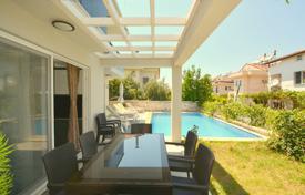 Freistehende Villa in Gehweite zum Strand in Fethiye. $926 000