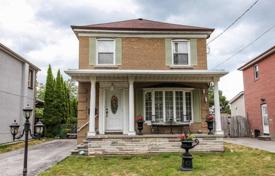 Haus in der Stadt – Scarborough, Toronto, Ontario,  Kanada. C$1 098 000