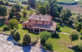 Einfamilienhaus – Marche, Italien. 590 000 €