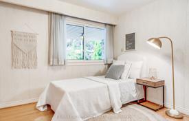 5-zimmer haus in der stadt in North York, Kanada. C$2 693 000