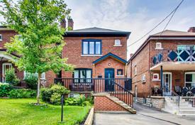 Haus in der Stadt – York, Toronto, Ontario,  Kanada. C$1 121 000