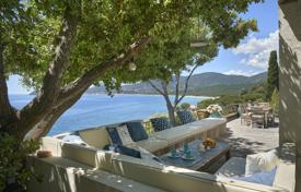 Villa – La Croix-Valmer, Côte d'Azur, Frankreich. 18 000 €  pro Woche