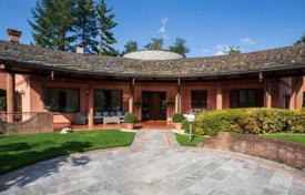 10-zimmer villa 700 m² in Guanzate, Italien. 1 450 000 €