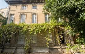 30-zimmer villa 36 m² in Avignon, Frankreich. 1 090 000 €