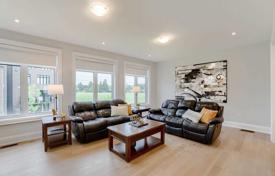 4-zimmer haus in der stadt in Etobicoke, Kanada. C$2 669 000