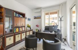 Wohnung – Rom, Latium, Italien. 350 000 €