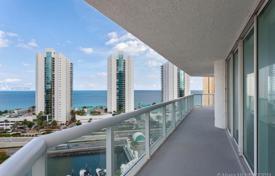Wohnung – Collins Avenue, Miami, Florida,  Vereinigte Staaten. 1 024 000 €