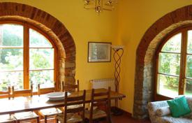 Villa 400 m² in Fiesole, Italien. 1 150 000 €