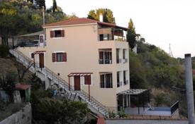 Haus in der Stadt – Thessalia Sterea Ellada, Griechenland. 350 000 €