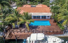 Villa – North Miami, Florida, Vereinigte Staaten. 1 536 000 €