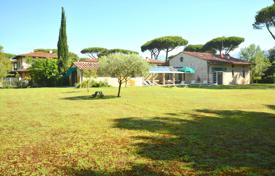 4-zimmer villa in Pietrasanta, Italien. 8 300 €  pro Woche