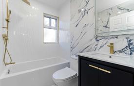 4-zimmer haus in der stadt in Etobicoke, Kanada. C$1 948 000