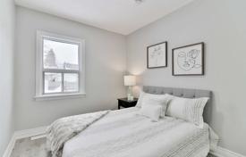 4-zimmer haus in der stadt in Etobicoke, Kanada. C$1 122 000