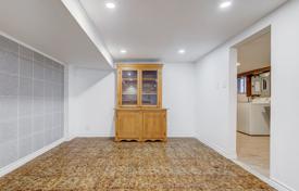6-zimmer haus in der stadt in York, Kanada. C$1 167 000