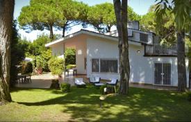 Villa – Sabaudia, Latium, Italien. 4 400 €  pro Woche