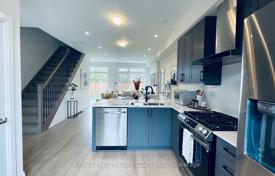 9-zimmer haus in der stadt in Scarborough, Kanada. C$2 059 000