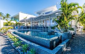 8-zimmer villa 543 m² in Miami Beach, Vereinigte Staaten. 4 889 000 €
