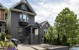 6-zimmer haus in der stadt in Old Toronto, Kanada. C$1 595 000