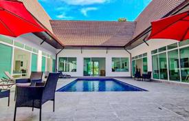 6-zimmer villa 1600 m² in Pattaya, Thailand. $389 000