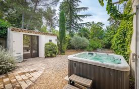 6-zimmer einfamilienhaus in Lourmarin, Frankreich. 798 000 €