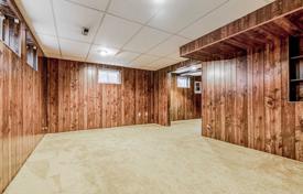 4-zimmer haus in der stadt in Etobicoke, Kanada. C$2 342 000