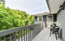 14-zimmer haus in der stadt in East York, Kanada. C$2 101 000