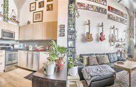 1-zimmer wohnung in Lake Shore Boulevard West, Kanada. C$998 000