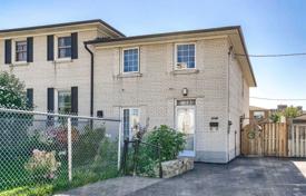 5-zimmer stadthaus in North York, Kanada. C$1 007 000