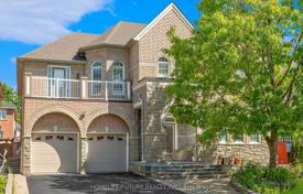 14-zimmer haus in der stadt in Scarborough, Kanada. C$2 459 000