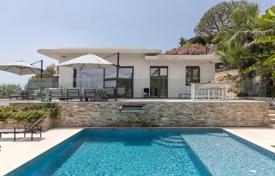 9-zimmer villa in Golf Juan, Frankreich. Price on request