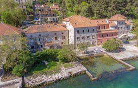 9-zimmer villa 260 m² in Prčanj, Montenegro. 745 000 €