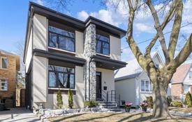 4-zimmer haus in der stadt in East York, Kanada. C$2 221 000