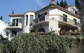 5-zimmer einfamilienhaus 260 m² in Rose, Montenegro. 1 580 000 €