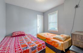 9-zimmer haus in der stadt in Scarborough, Kanada. C$1 345 000