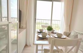 2-zimmer appartements in eigentumswohnungen in Huai Khwang, Thailand. $228 000