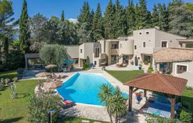 Villa – Mougins, Côte d'Azur, Frankreich. 12 000 €  pro Woche