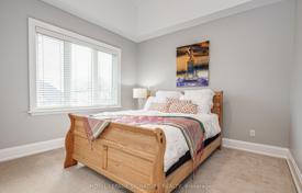 12-zimmer haus in der stadt in Scarborough, Kanada. C$2 666 000