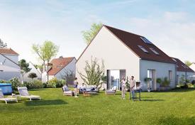 New residential complex with villas in Yvelines, Frankreich. ab 428 000 €