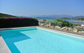 Villa – Capo Coda Cavallo, Sardinien, Italien. 6 500 €  pro Woche