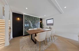 13-zimmer haus in der stadt in Scarborough, Kanada. C$1 669 000