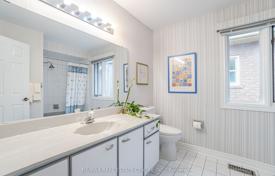 10-zimmer haus in der stadt in Scarborough, Kanada. C$2 302 000