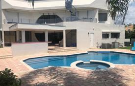 Villa – Hallandale Beach, Florida, Vereinigte Staaten. $2 490 000