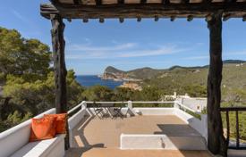 Villa – Ibiza, Balearen, Spanien. 5 700 €  pro Woche