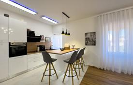 2-zimmer wohnung 62 m² in Pula, Kroatien. 285 000 €